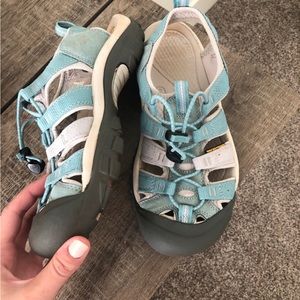 Womens keen 7.5 hiking sandal